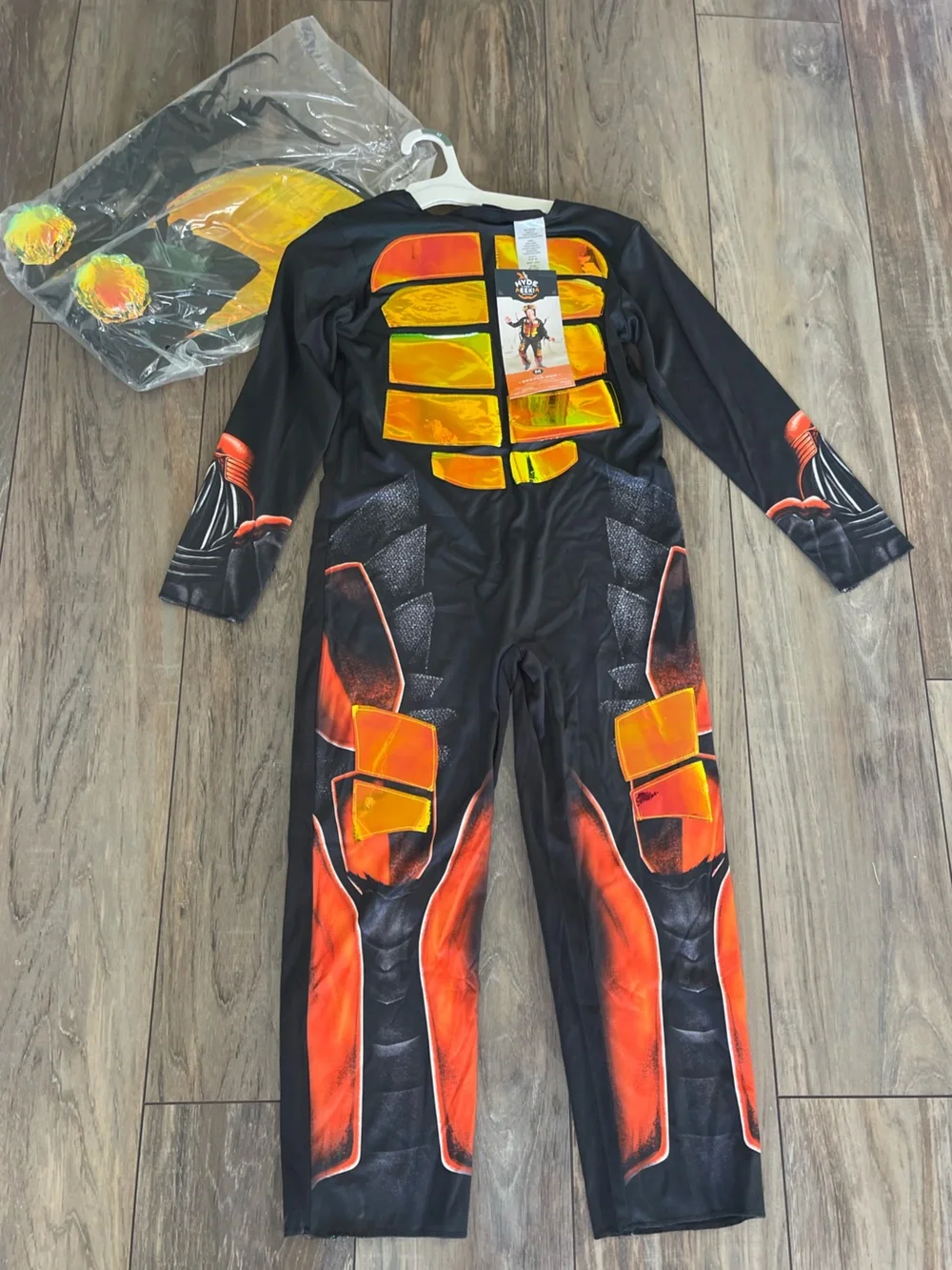 Hyde & EEK! Beetle Bug Costume 3 pieces set in a kids' size M (8) New with tag